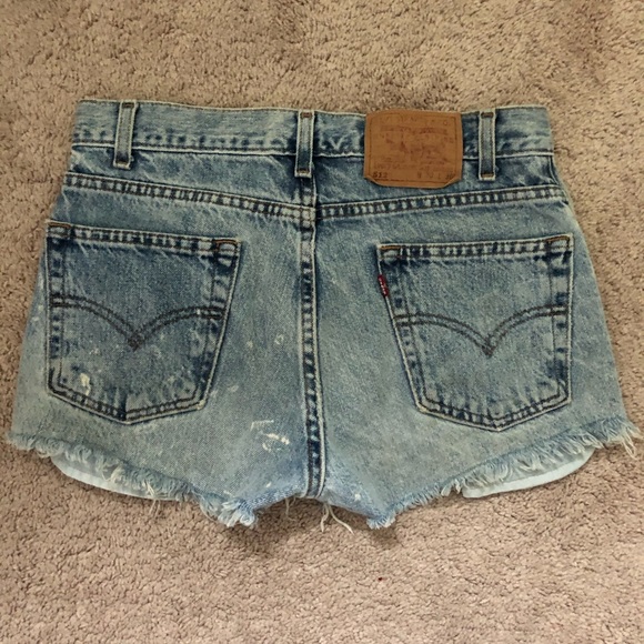 Levi shorts - Picture 3 of 3